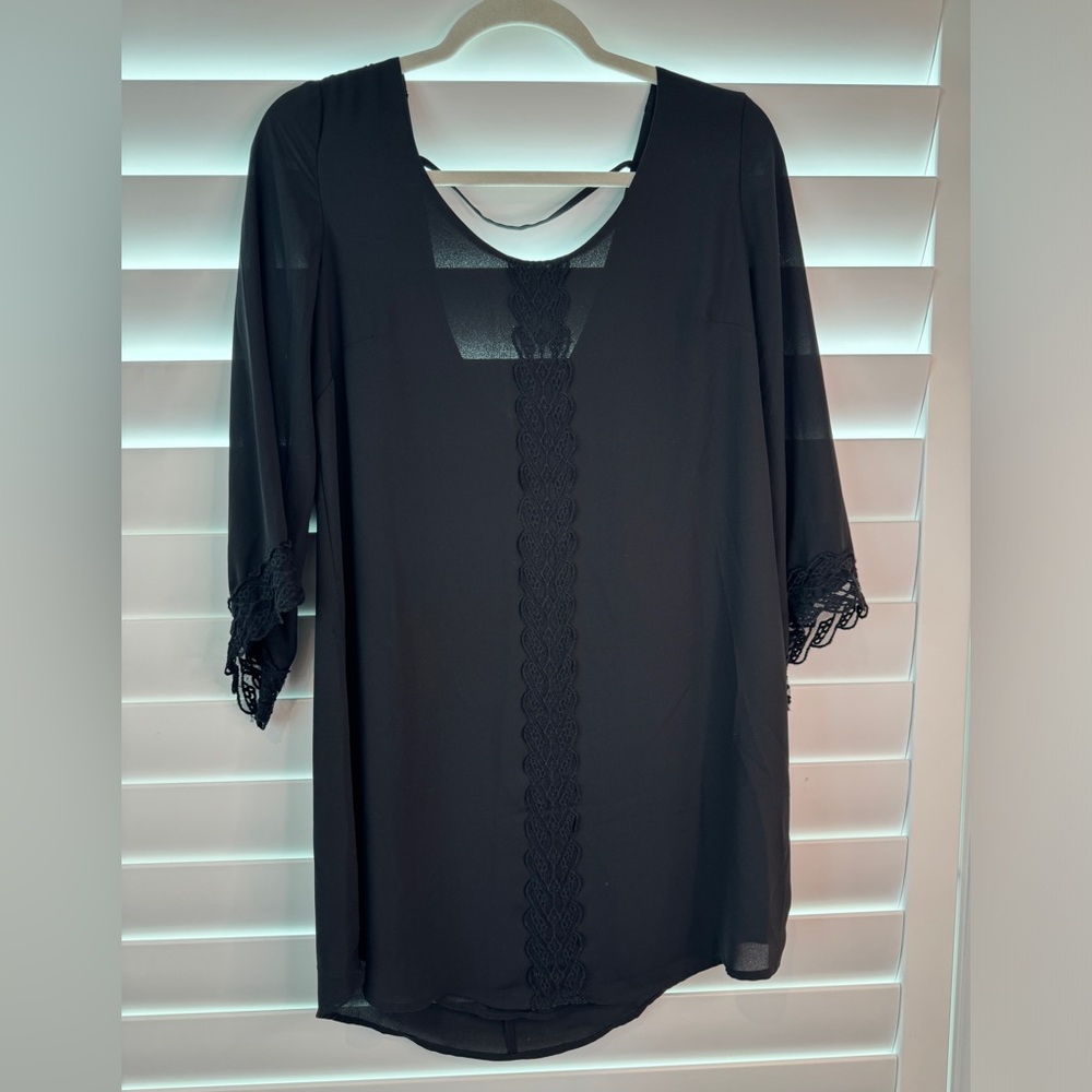 ASTR the Label Lace Trim Shift Dress